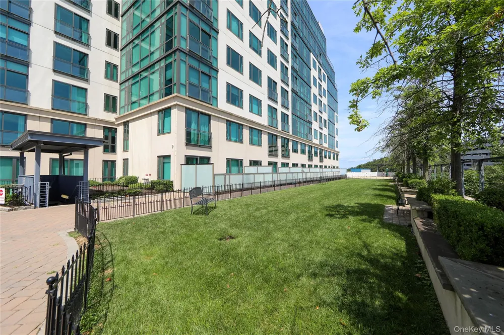701 Ridge Hill Boulevard #12B Yonkers, NY 10710
