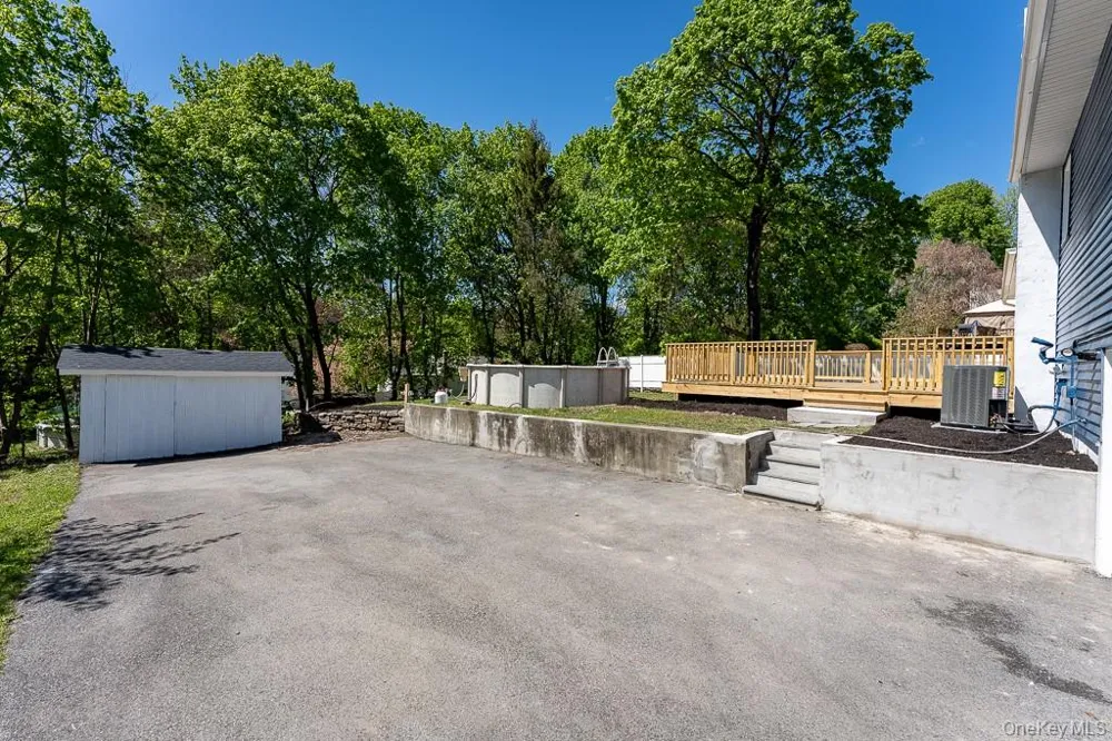 22 Oriole Drive Poughkeepsie, NY 12601
