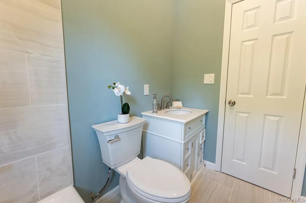 22 Oriole Drive Poughkeepsie, NY 12601