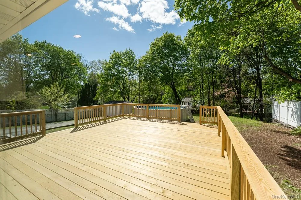 22 Oriole Drive Poughkeepsie, NY 12601