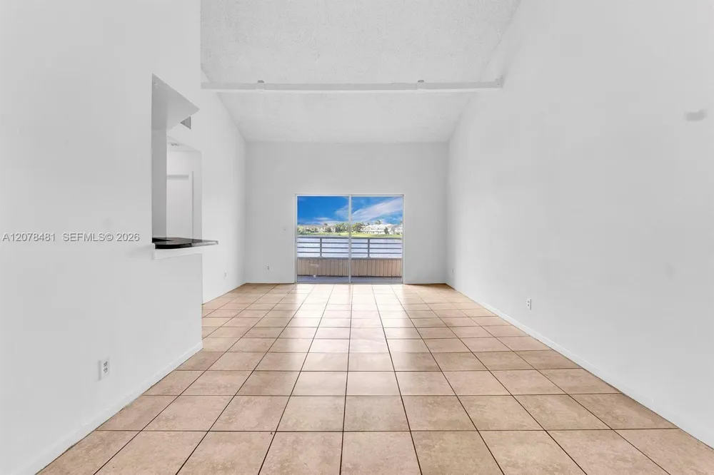 3449 NW 44th St #205 Oakland Park, FL 33309