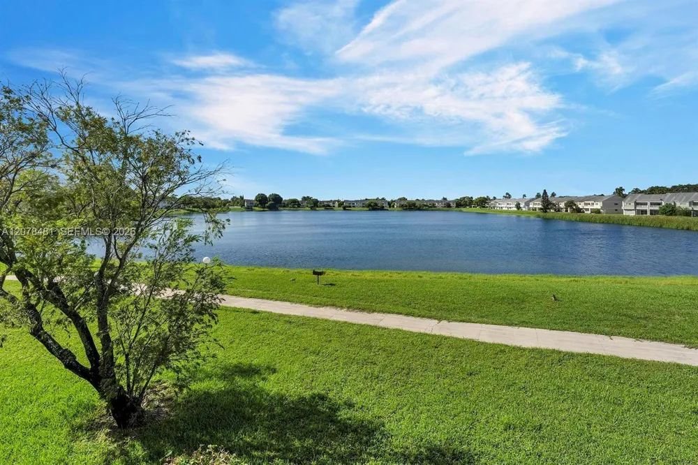 3449 NW 44th St #205 Oakland Park, FL 33309