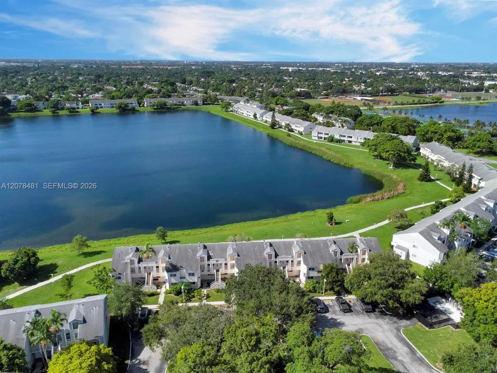 3449 NW 44th St #205 Oakland Park, FL 33309