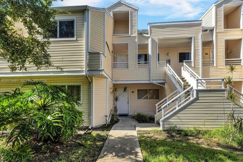 3449 NW 44th St #205 Oakland Park, FL 33309