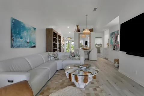 8925 SE Riverfront Terrace