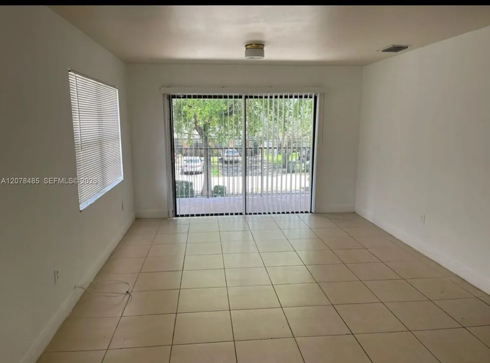 1017 SW 8th St #A Hallandale Beach, FL 33009