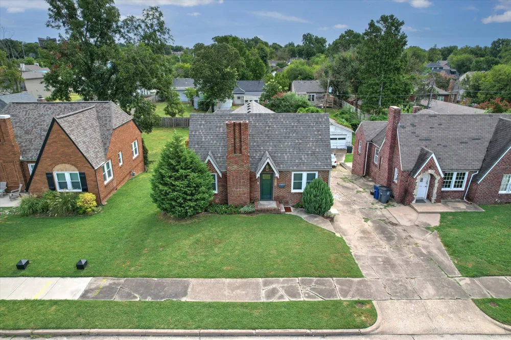 1519 S Lewis Place Tulsa, OK 74104