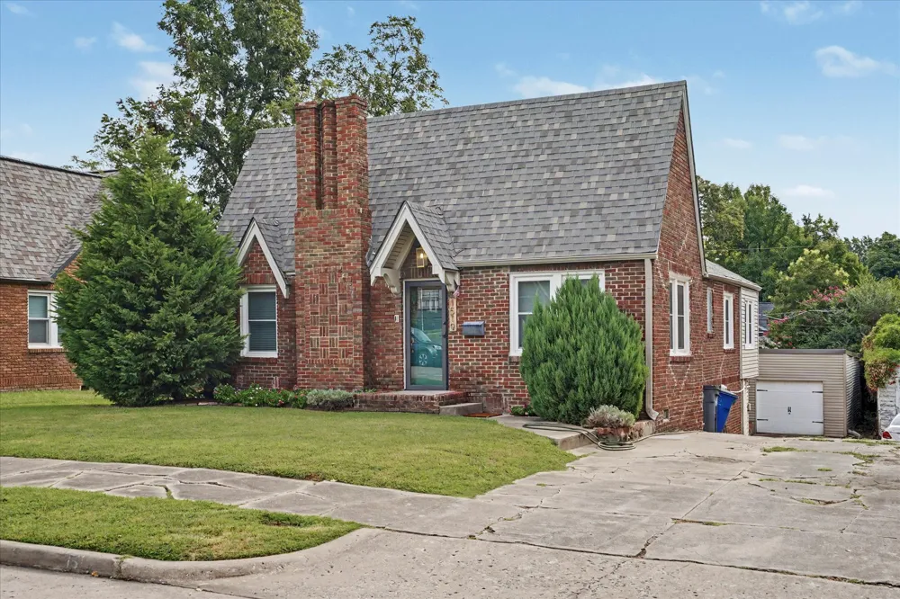 1519 S Lewis Place Tulsa, OK 74104