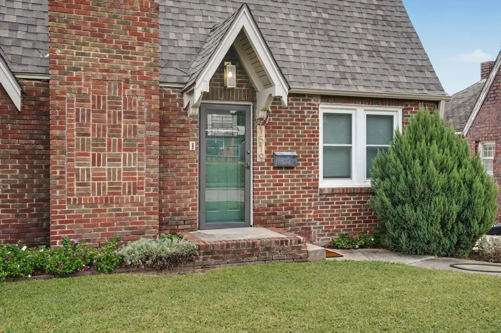 1519 S Lewis Place Tulsa, OK 74104