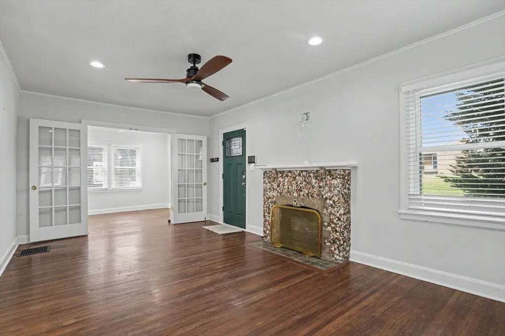 1519 S Lewis Place Tulsa, OK 74104
