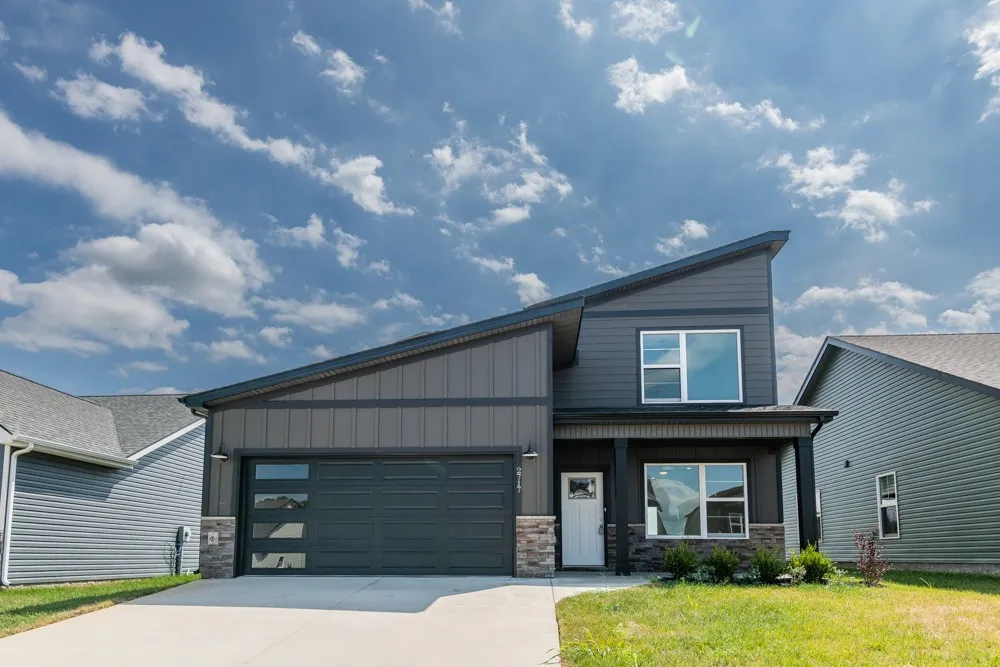 2717 Brewster Drive Clarksville, TN 37042