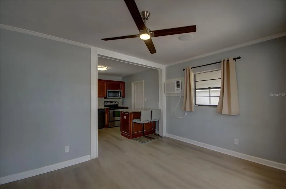 820 86TH AVENUE St Petersburg, FL 33702