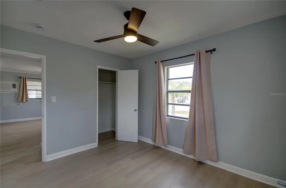 820 86TH AVENUE St Petersburg, FL 33702