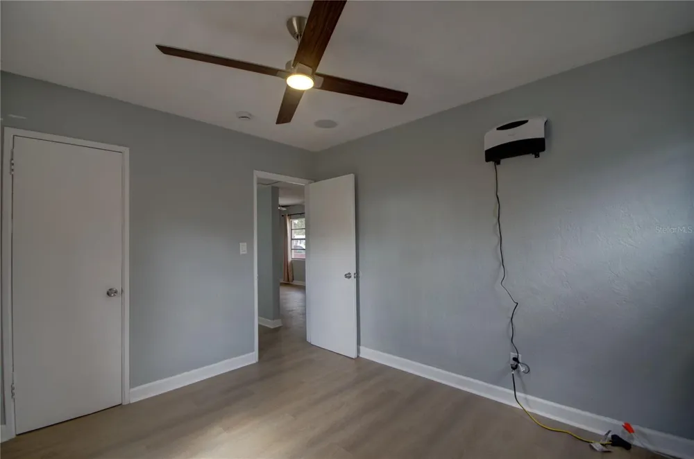 820 86TH AVENUE St Petersburg, FL 33702