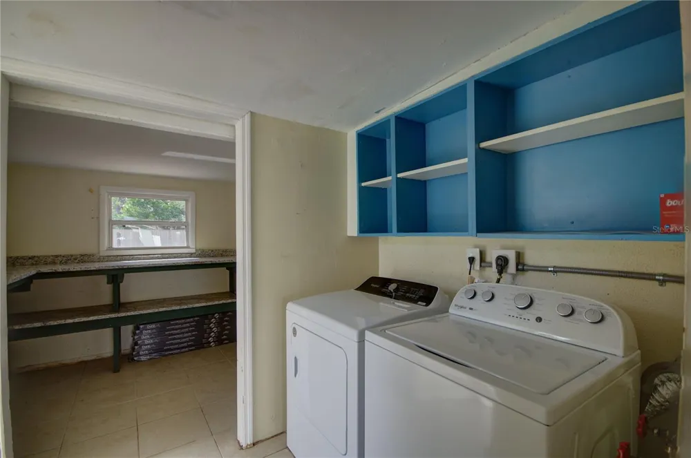 820 86TH AVENUE St Petersburg, FL 33702