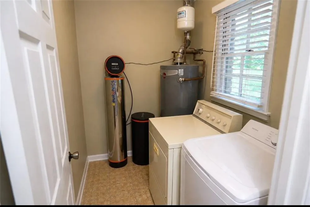 613 Sheppard Road Stone Mountain, GA 30083
