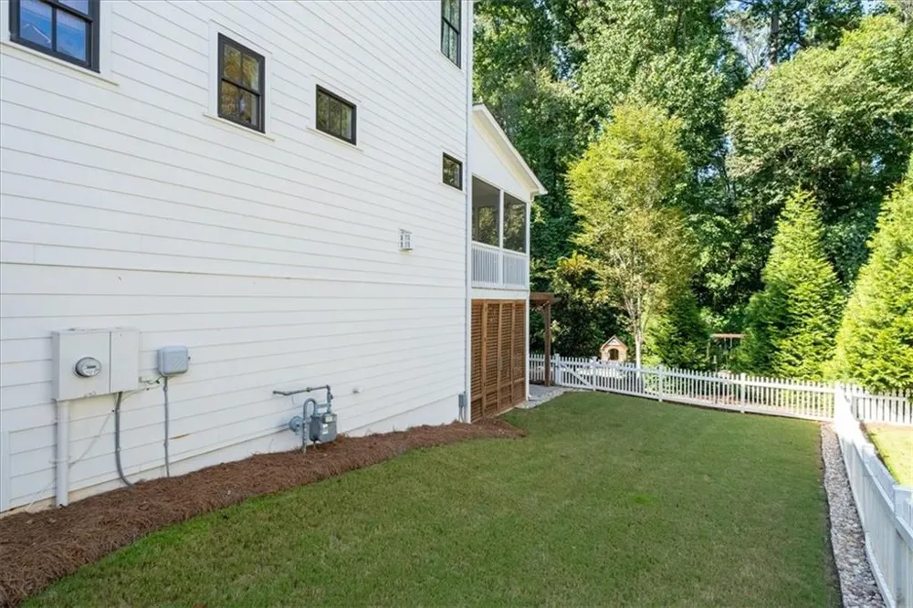 272 Dawson Drive Woodstock, GA 30188