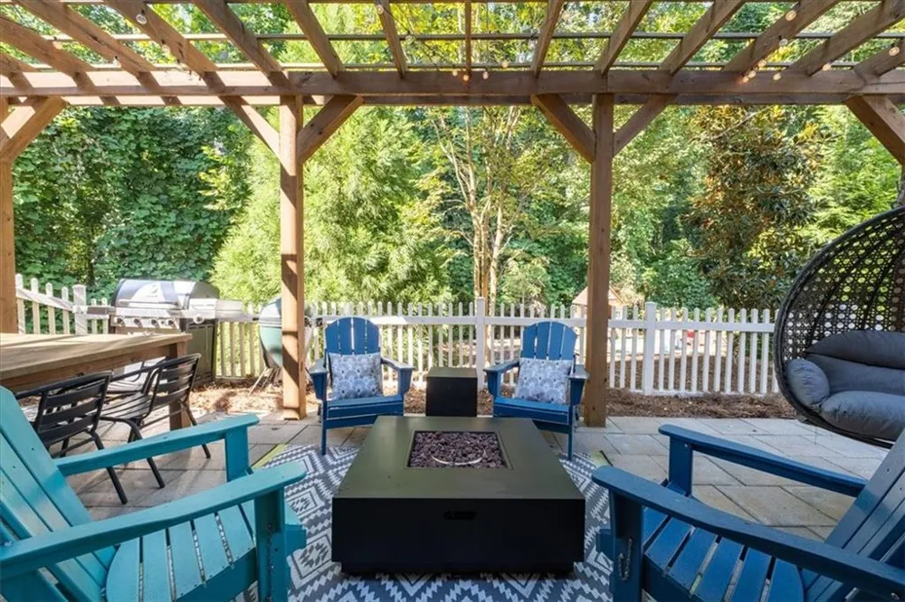272 Dawson Drive Woodstock, GA 30188
