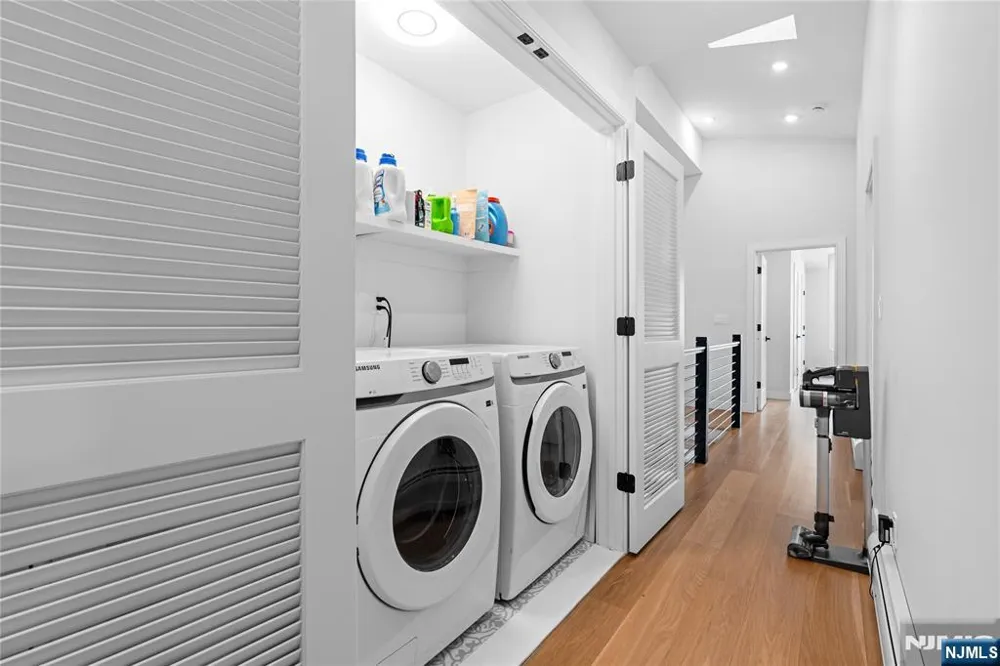 217 5th Street B Palisades Park, NJ 07650