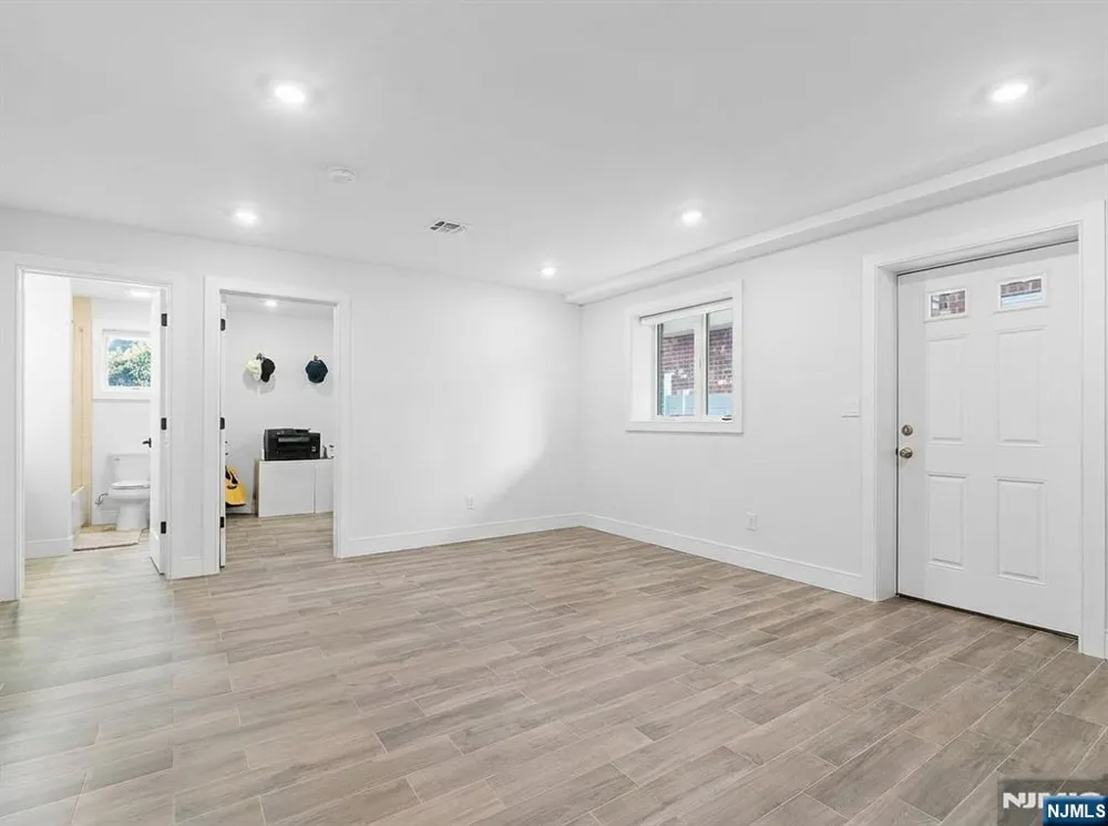 217 5th Street B Palisades Park, NJ 07650