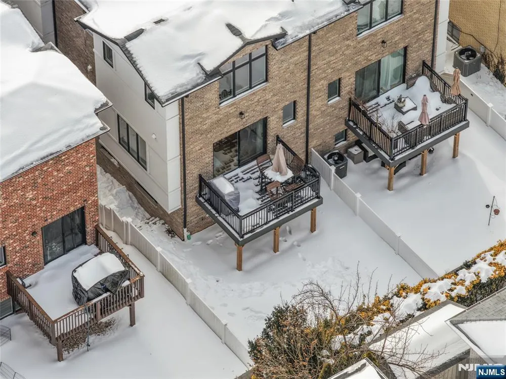 217 5th Street B Palisades Park, NJ 07650
