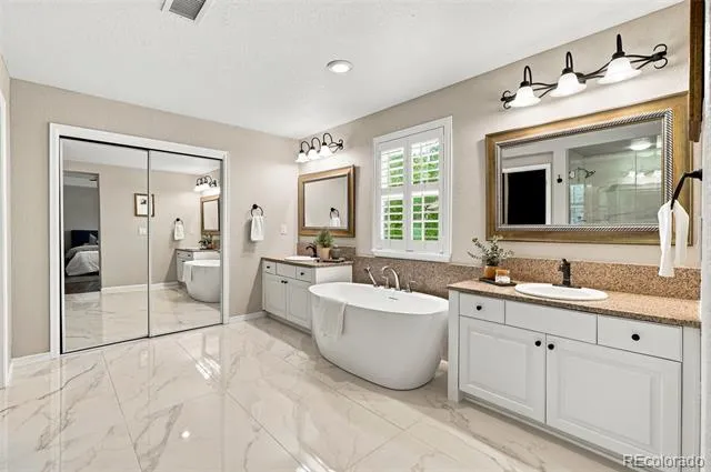 10720 Briarglen Circle Littleton, CO 80130