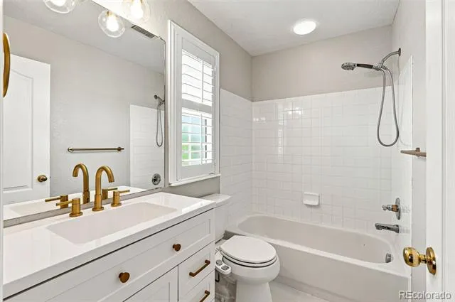 10720 Briarglen Circle Littleton, CO 80130