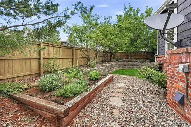 10720 Briarglen Circle Littleton, CO 80130