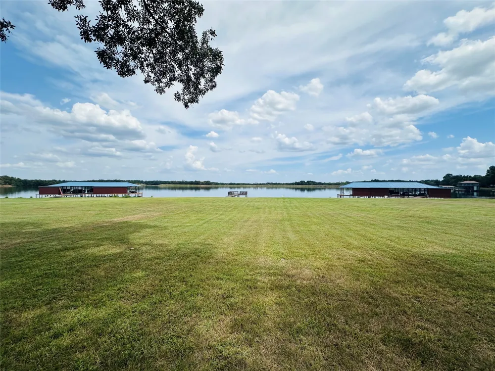 36 Pedernales East Athens, TX 75752