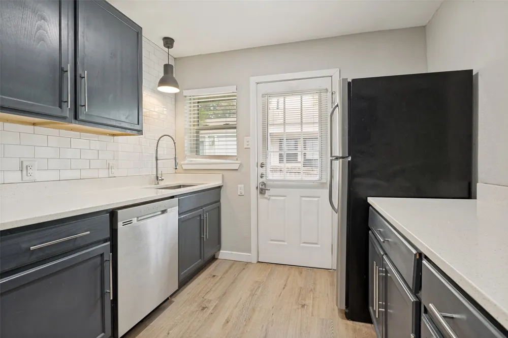 408 Oak Cliff Boulevard #408 & 410 Dallas, TX 75208