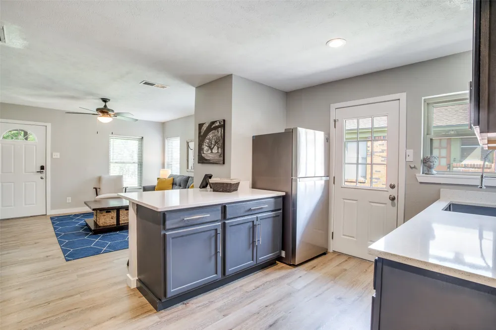 408 Oak Cliff Boulevard #408 & 410 Dallas, TX 75208