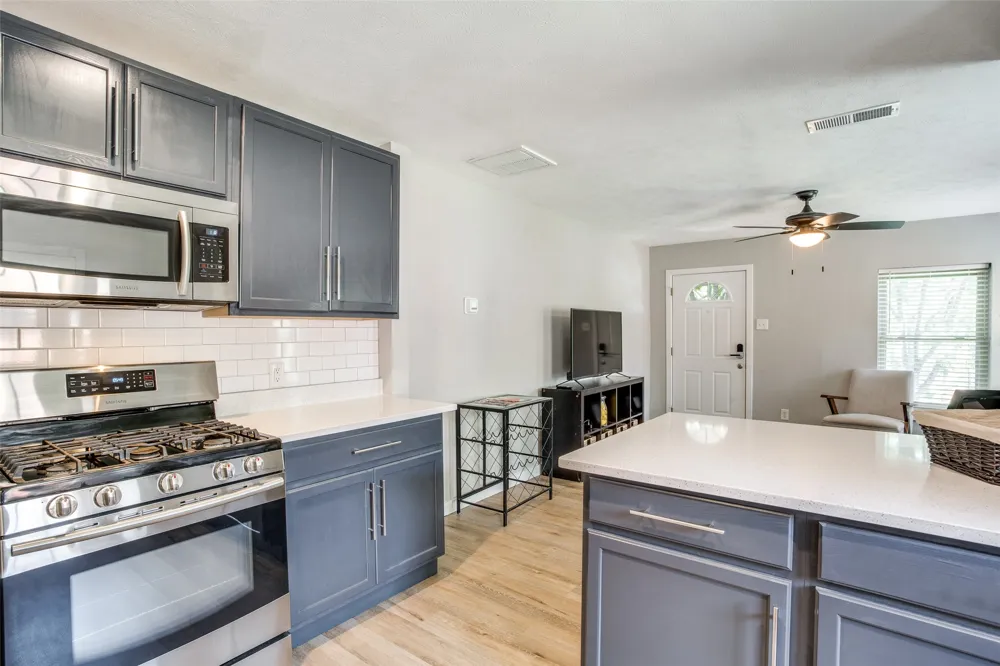 408 Oak Cliff Boulevard #408 & 410 Dallas, TX 75208