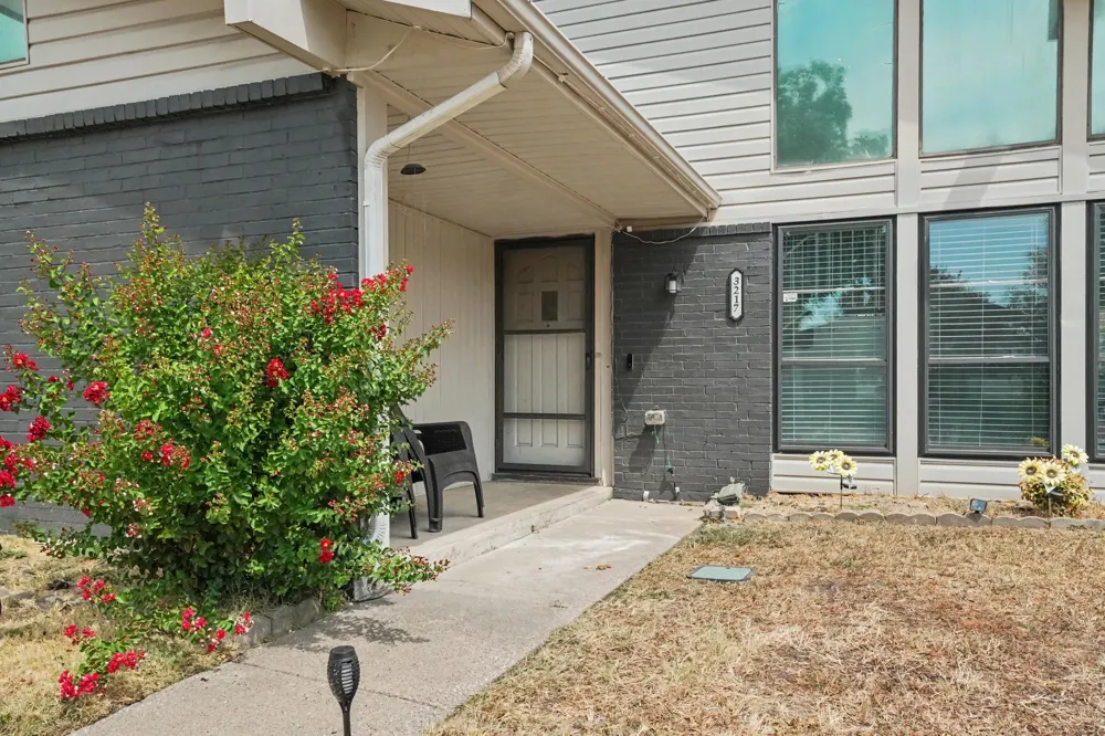 3217 Knights Haven Lane Garland, TX 75044