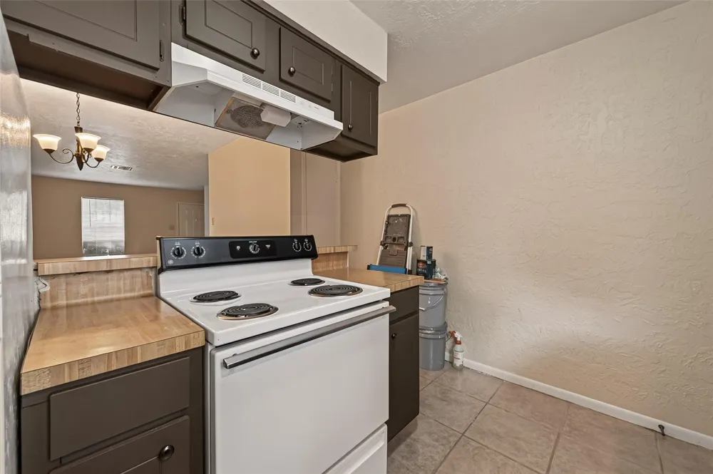 2214 Buchanan Drive Baytown, TX 77520