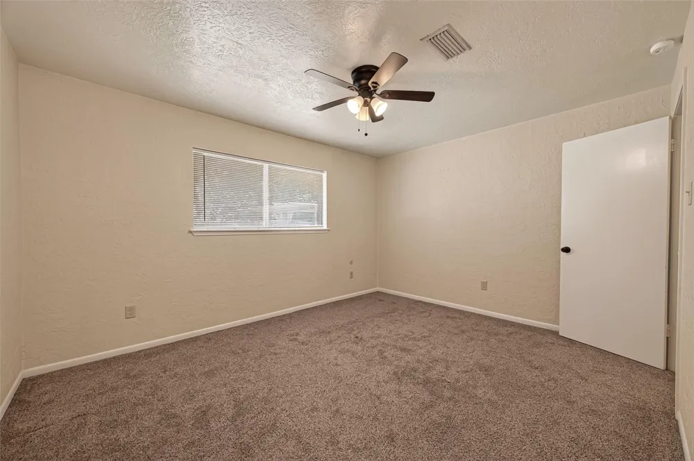 2214 Buchanan Drive Baytown, TX 77520