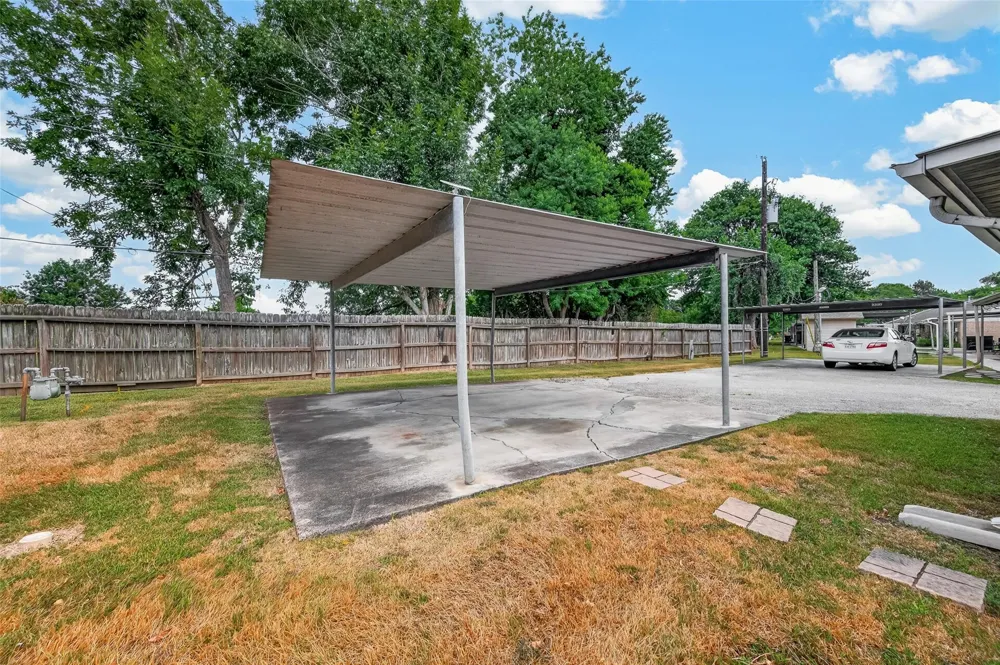 2214 Buchanan Drive Baytown, TX 77520