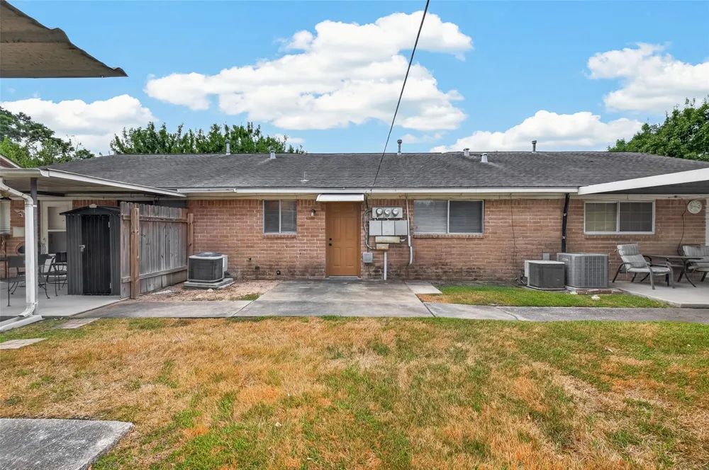 2214 Buchanan Drive Baytown, TX 77520