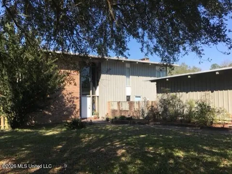 2416 Rolling Meadows Road
