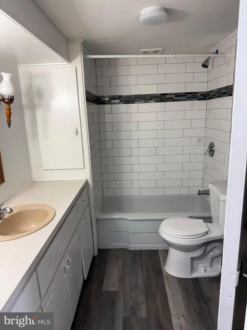 9 COOL BREEZE DRIVE Middle River, MD 21220