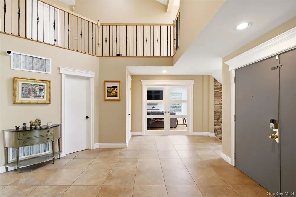 61 Villanova Lane Dix Hills, NY 11746