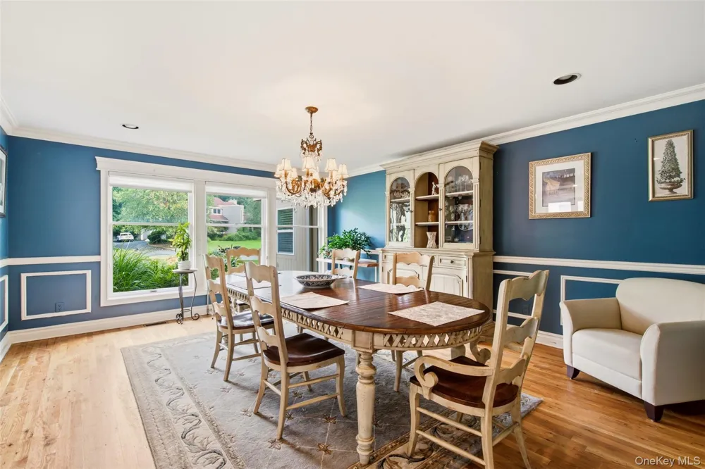 61 Villanova Lane Dix Hills, NY 11746