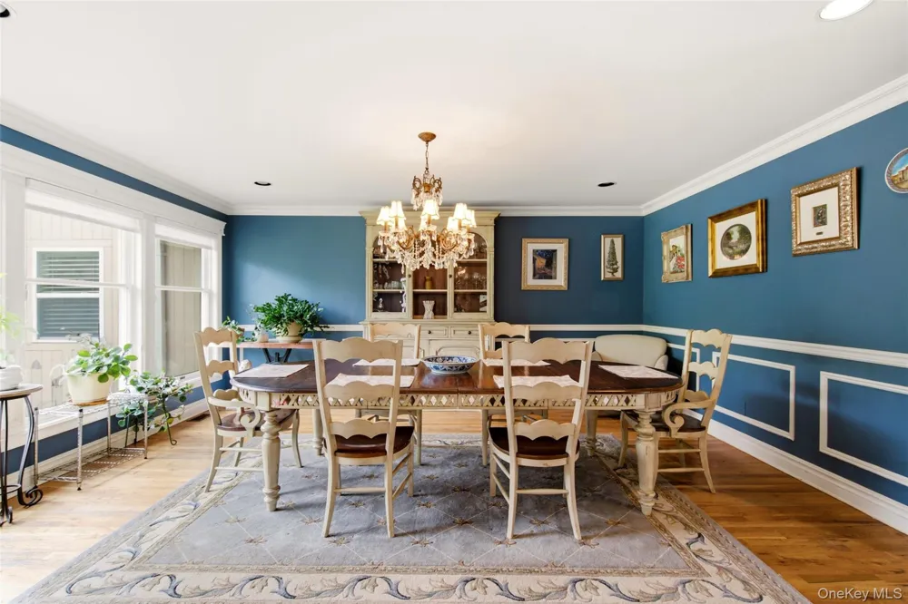 61 Villanova Lane Dix Hills, NY 11746