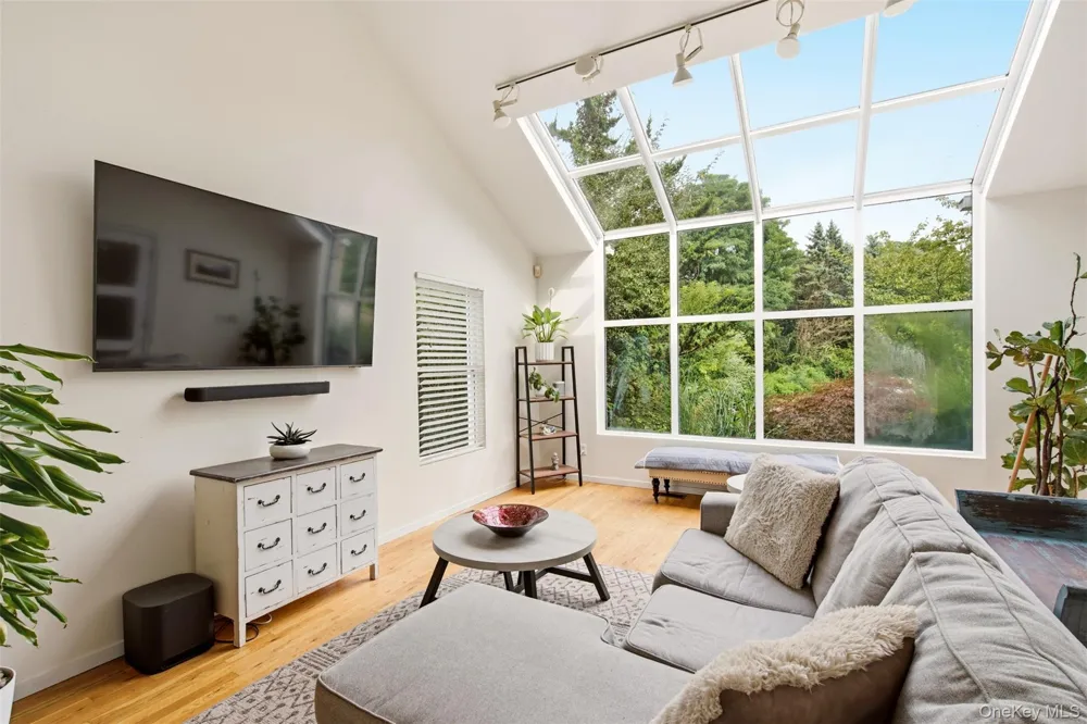 61 Villanova Lane Dix Hills, NY 11746