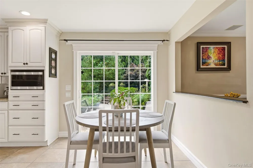61 Villanova Lane Dix Hills, NY 11746
