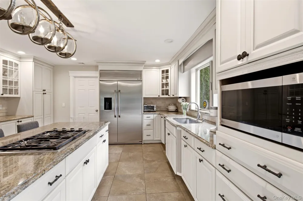 61 Villanova Lane Dix Hills, NY 11746