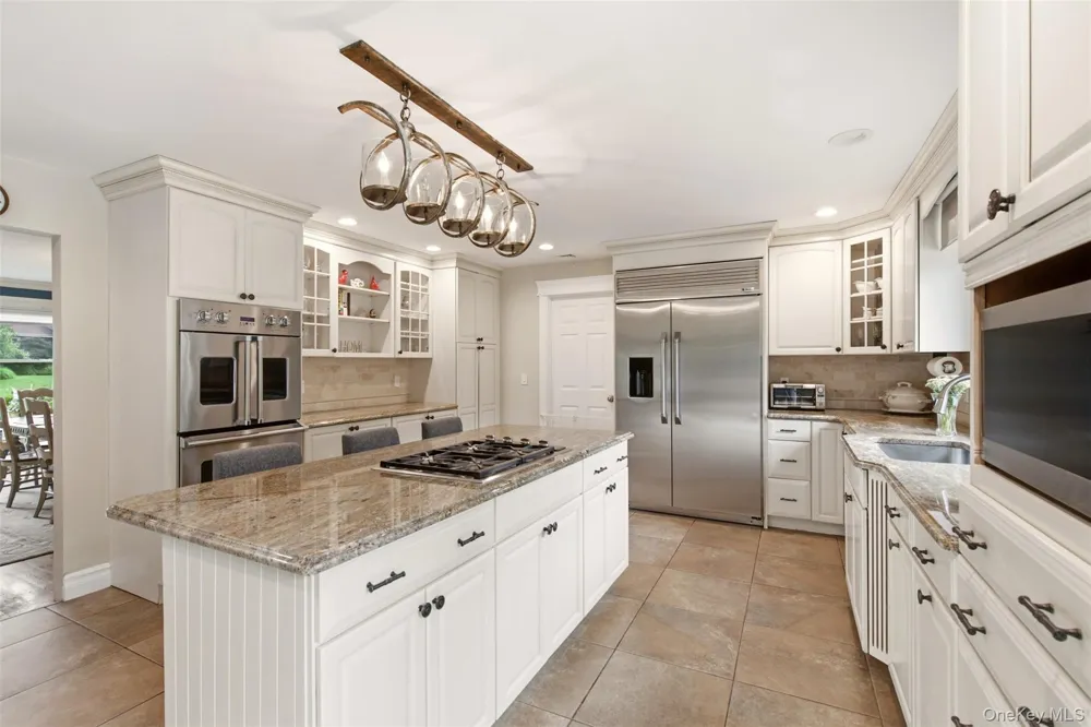 61 Villanova Lane Dix Hills, NY 11746