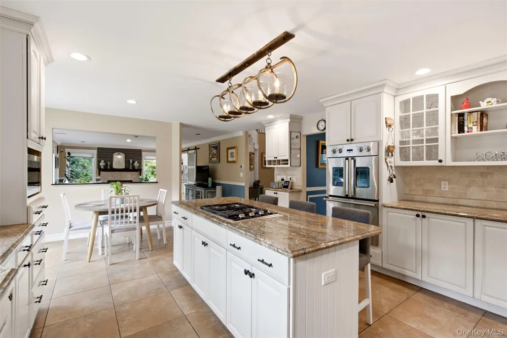 61 Villanova Lane Dix Hills, NY 11746