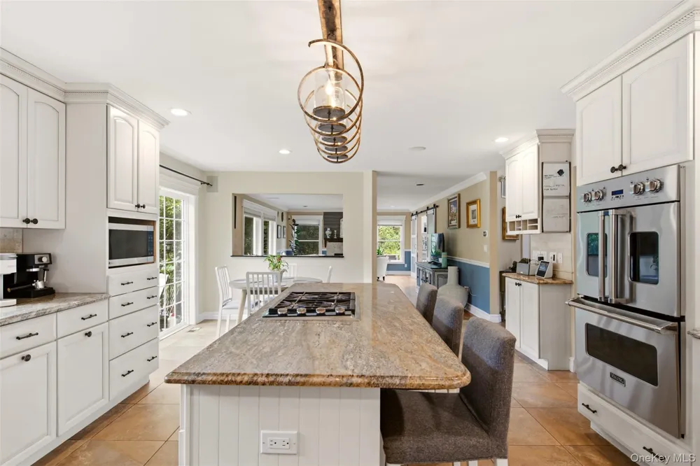 61 Villanova Lane Dix Hills, NY 11746