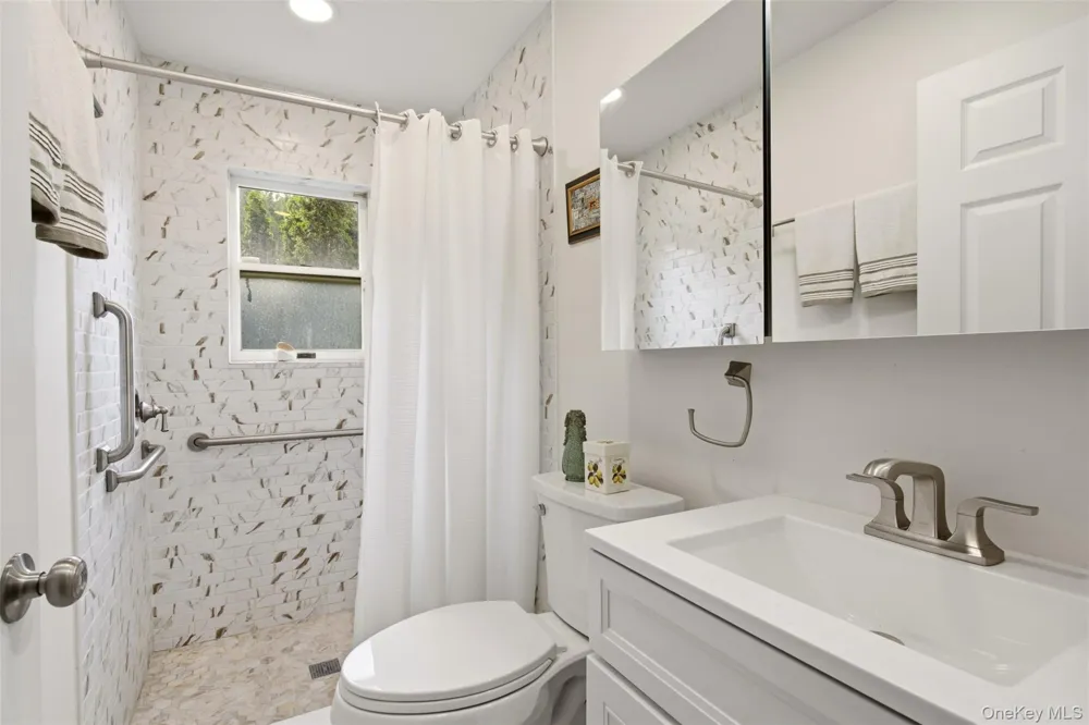 61 Villanova Lane Dix Hills, NY 11746