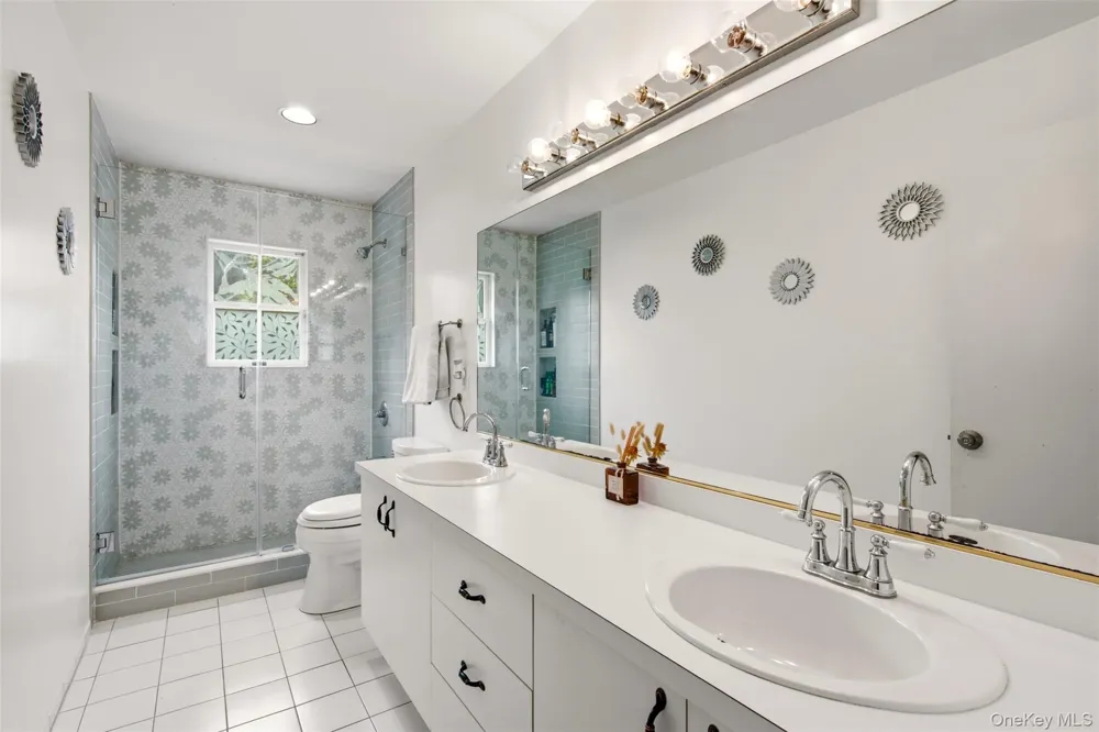 61 Villanova Lane Dix Hills, NY 11746